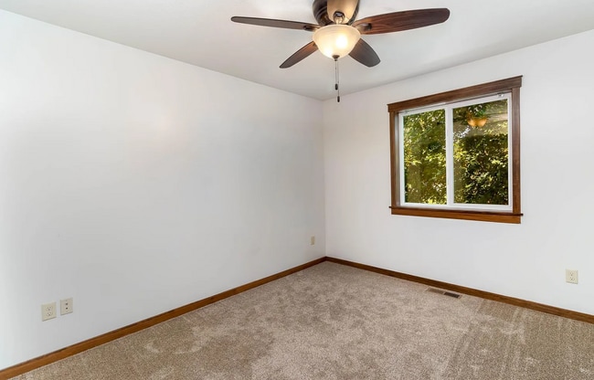 Building Photo - Check out this 4 BR 2 Bath single family h...