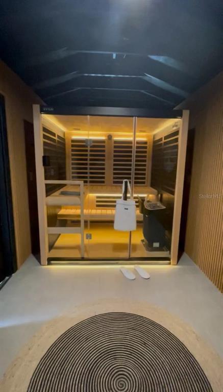 Building Photo - 1021 Temple Grove Pl