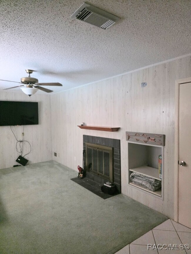 Building Photo - 25 Holly Ct