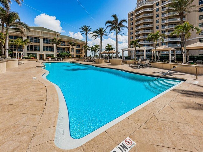 Building Photo - 11 Baymont St