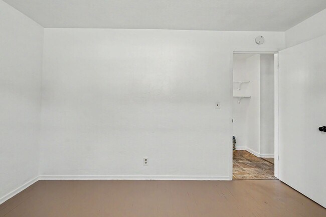 Building Photo - 2519-2521 Hyde Ct SE