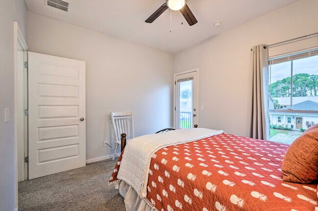 Building Photo - 3723 Tiki Dr