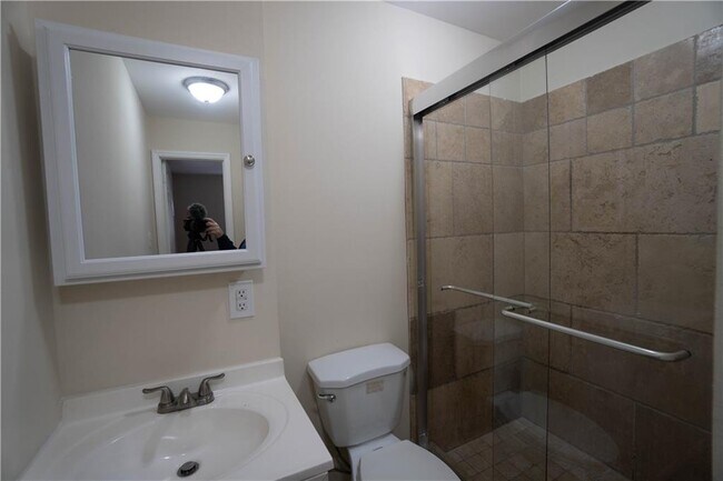 Building Photo - 6593 Dunwoody Trail