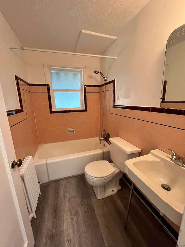 Building Photo - 1 Bed/1 Bath close to BYU