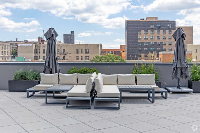 Building Photo - The Arabella