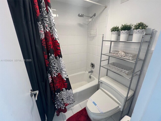 Building Photo - 100 Lincoln Rd