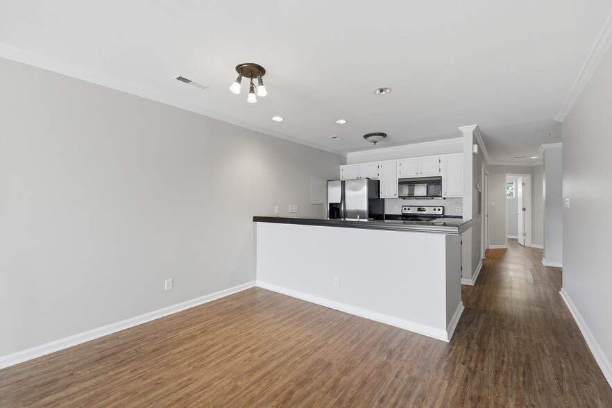 Building Photo - 18705 Vineyard Point Ln