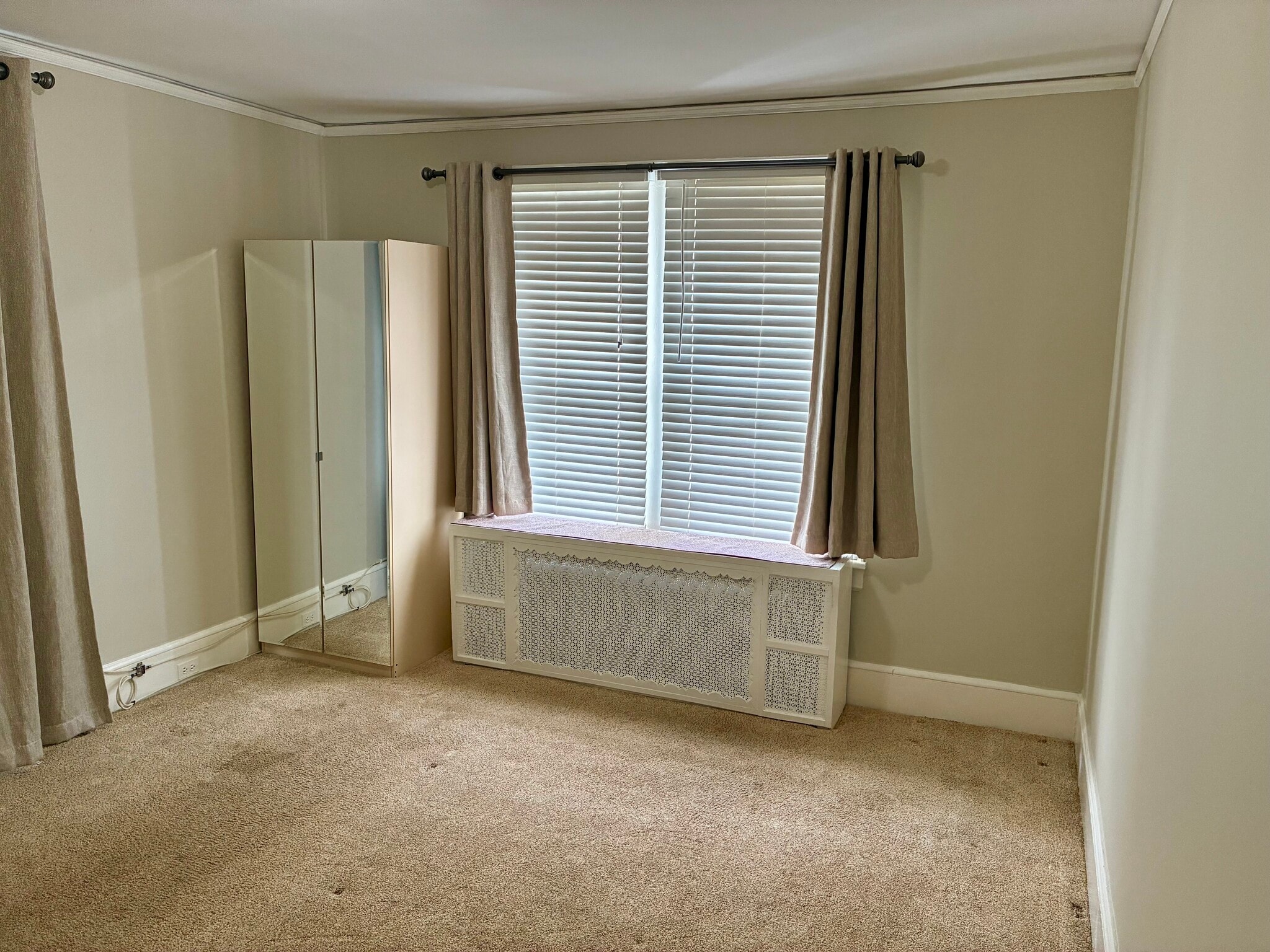 Building Photo - 42 Primrose St