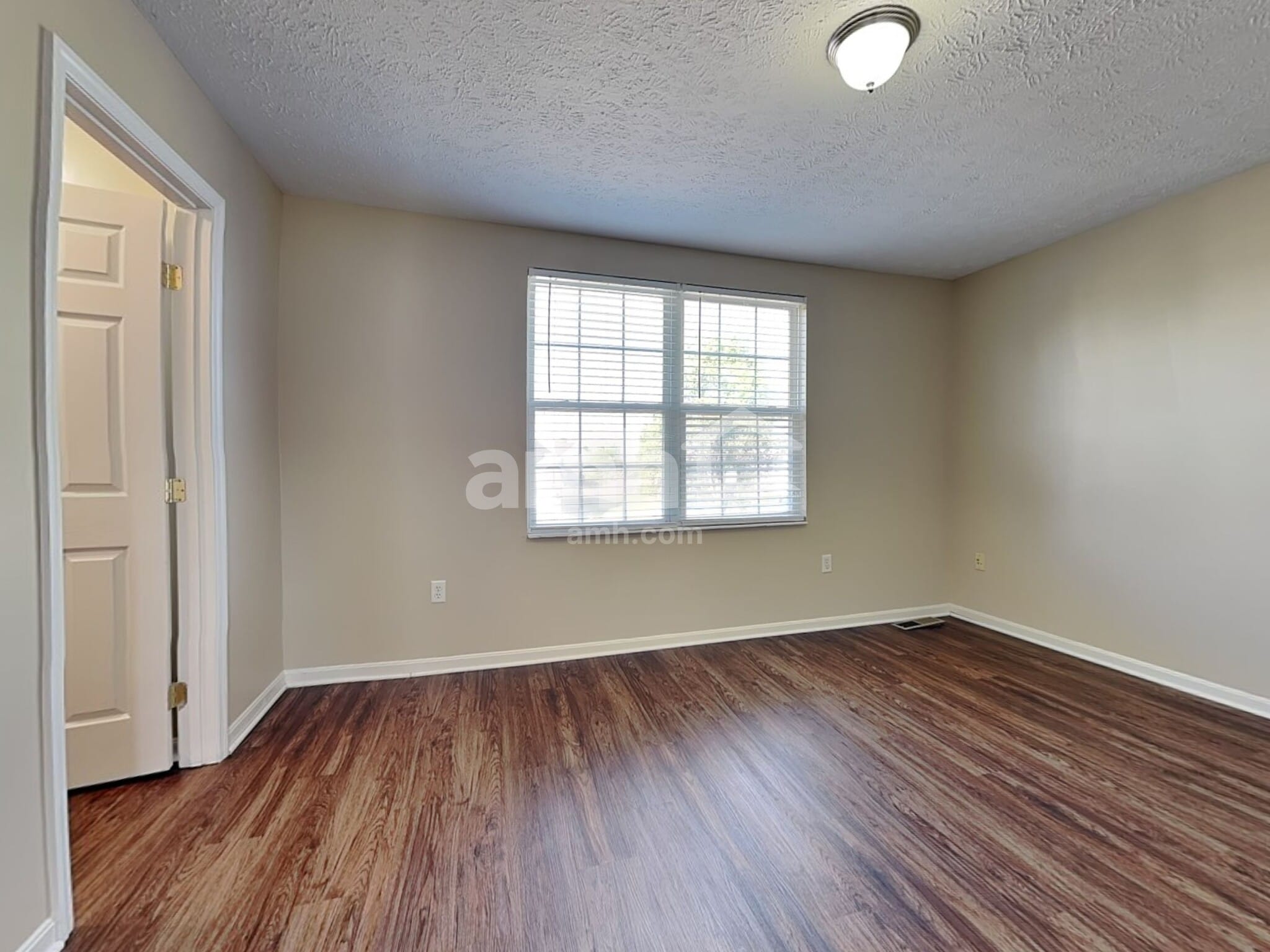 Building Photo - 424 Hartford Ct