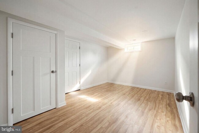 Building Photo - 808 Cottonwood Dr