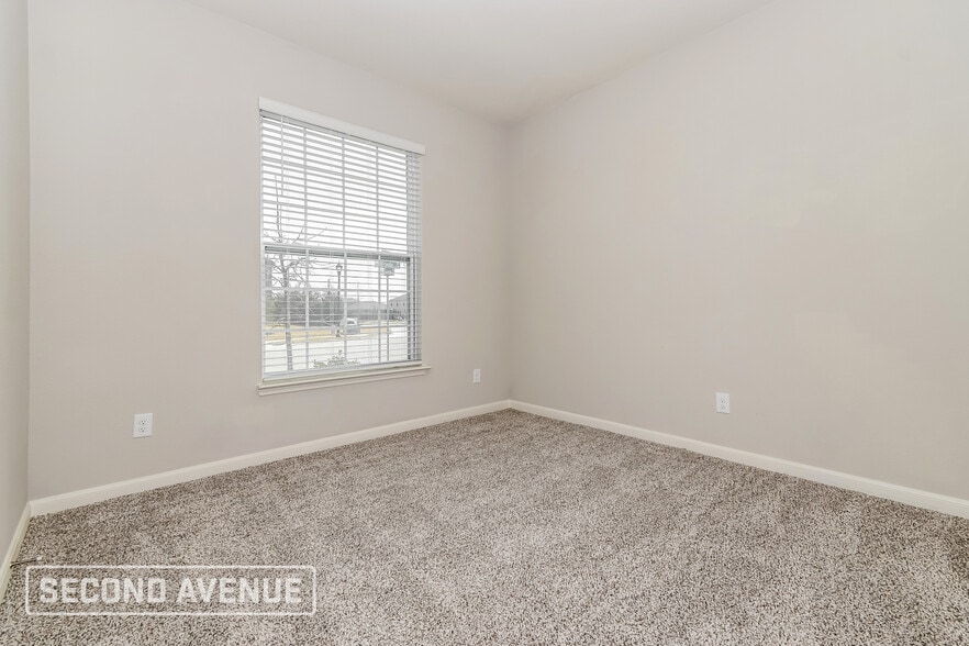 Building Photo - 2005 Erlinda Dr