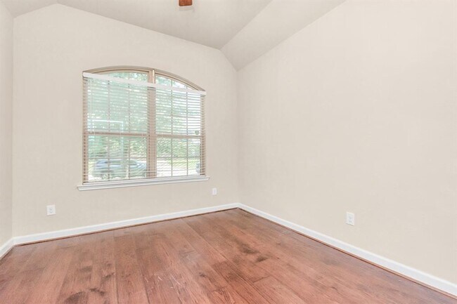 Building Photo - 9407 Vista Falls Ct