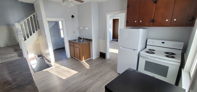 Building Photo - Looking for 2 roommates in a 4-bedroom house!!!