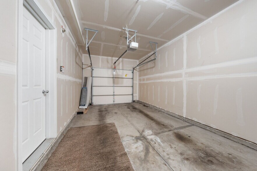 Building Photo - 1132 65th Ct SE