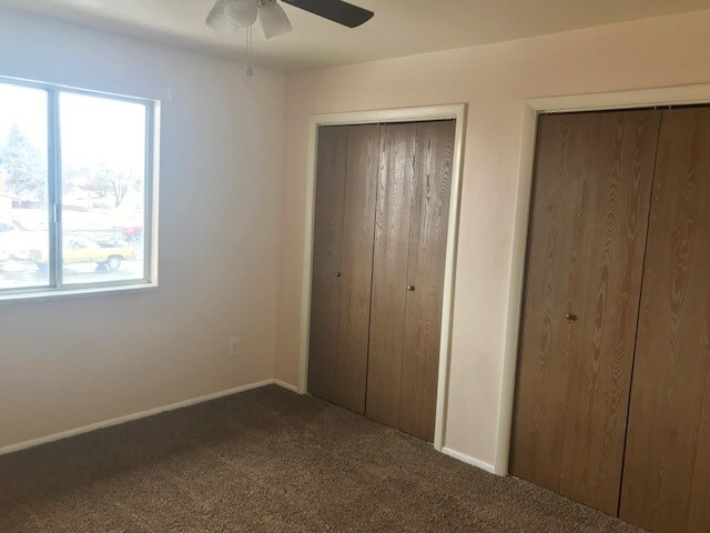 Building Photo - Pheasant Glen Town House #33