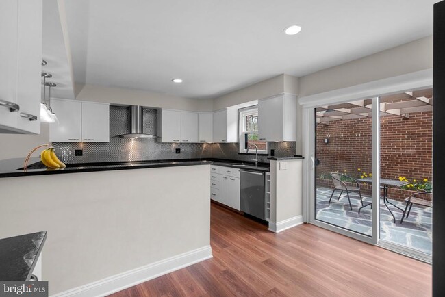 Building Photo - 11310 Harborside Cluster