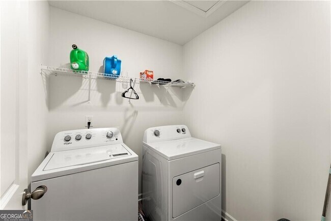 Building Photo - 157 Colbury St