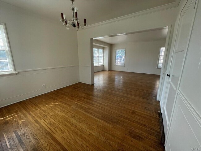 Building Photo - 2408 Fashion Ave