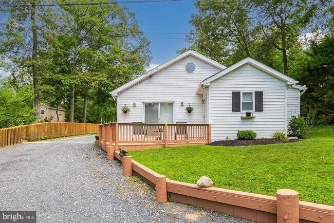 Building Photo - 315 South Dr