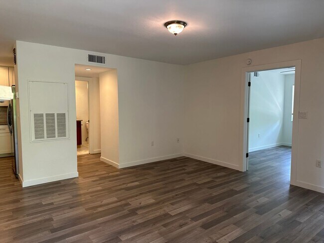 Building Photo - 3120 Seasons Way