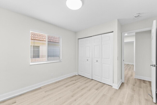 Building Photo - 1425 Majesty Terrace