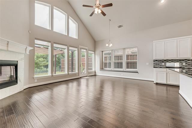 Building Photo - 4037 Hawthorne Dr