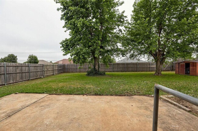 Building Photo - 11832 Sagamore Dr