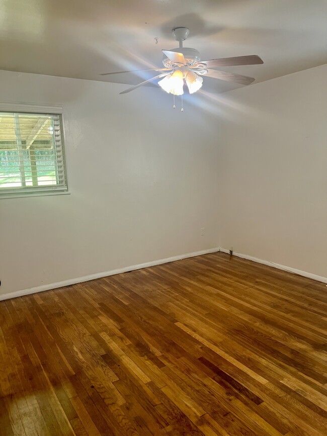 Building Photo - 3012 Oxon Run Ct