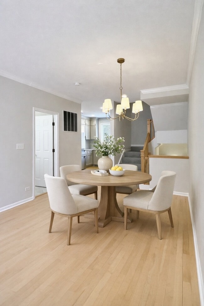 Building Photo - 1351 W Altgeld St