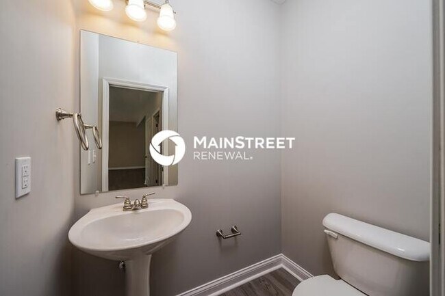 Building Photo - 4 Bedroom Pet-Friendly Home in Louisville,...
