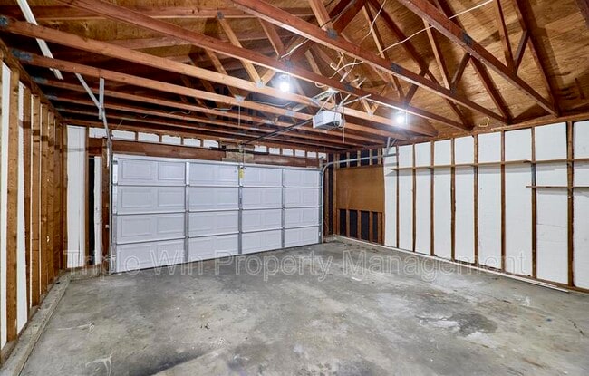 Building Photo - 1544 Rishon Hill Dr