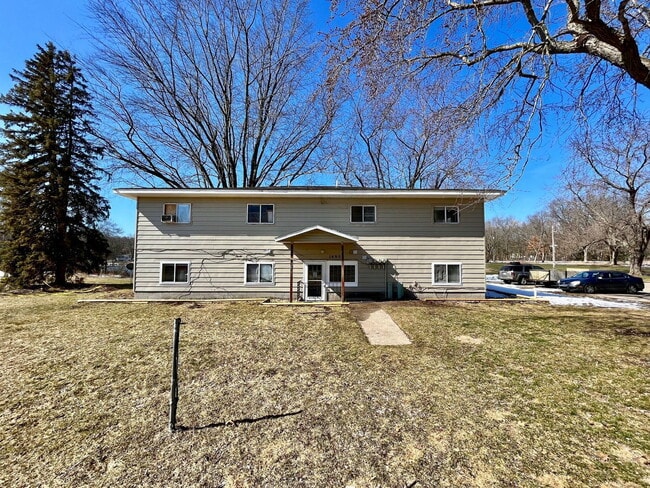 Building Photo - 1545 Carmil Dr