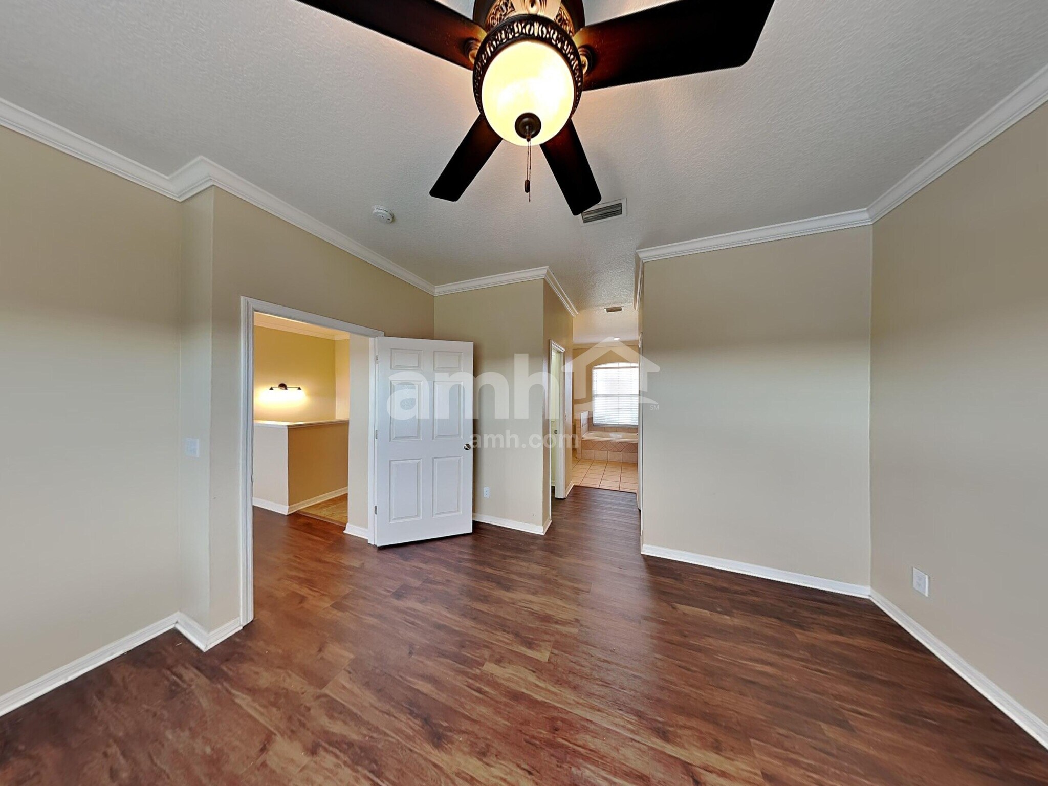 Building Photo - 1520 Presidio Dr