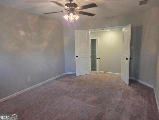 Building Photo - 132 W River Cane Run