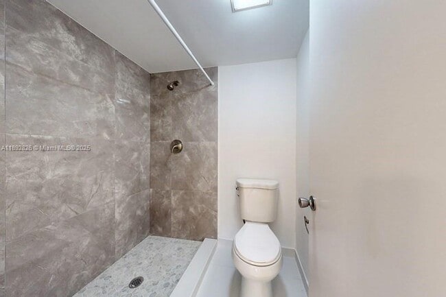 Building Photo - 1251 SW 125th Ave