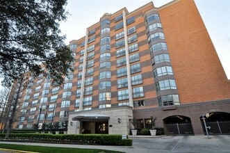 Building Photo - 4242 Lomo Alto Dr