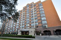 Building Photo - 4242 Lomo Alto Dr