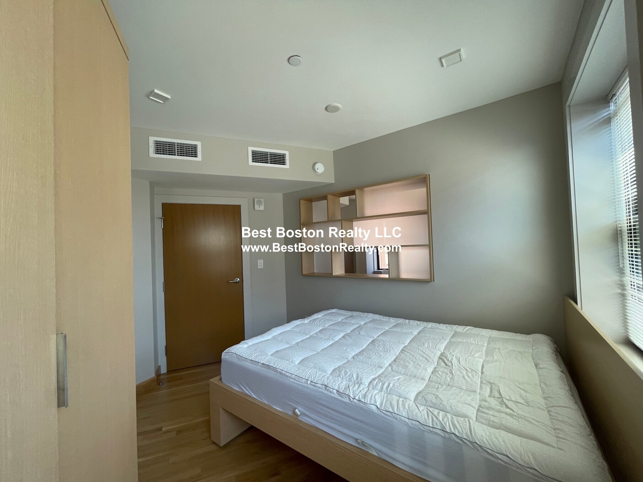 Building Photo - 115 Mt Auburn St