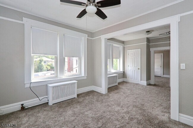 Primary Photo - 4 Highland Pl