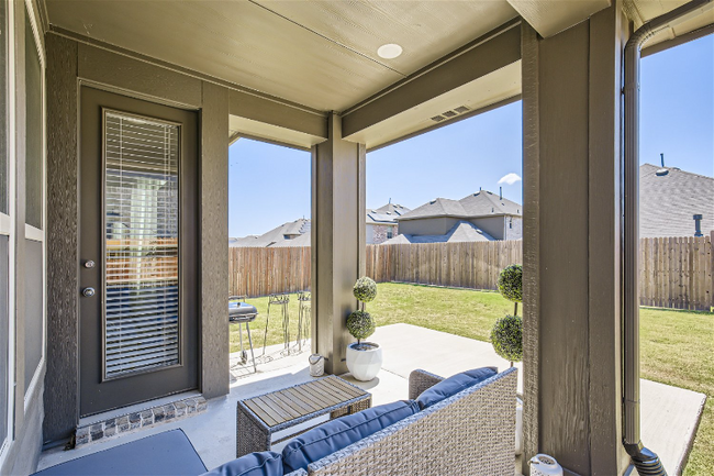 Building Photo - 3906 Chesapeake Ln