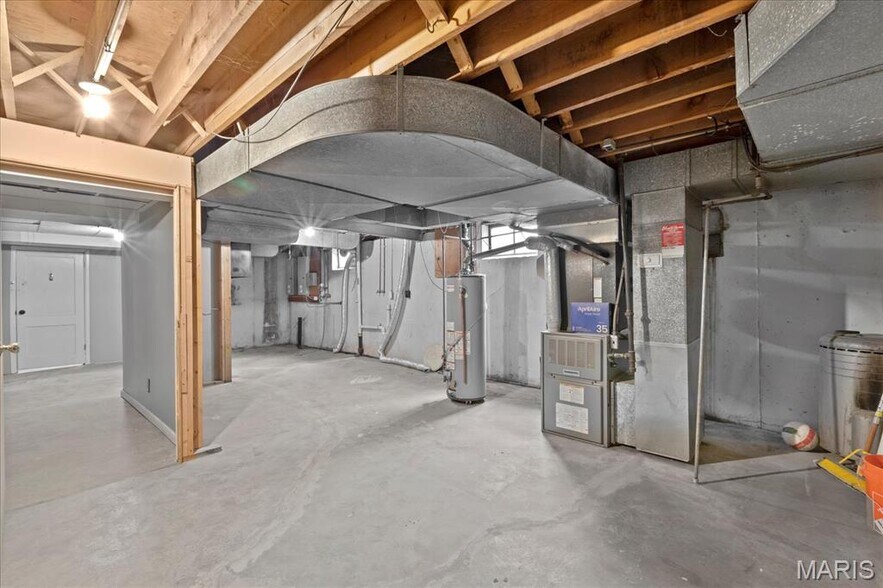 Building Photo - 7347 Dale Ave