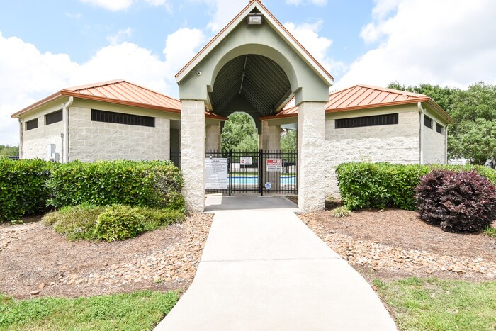 Building Photo - 5047 Gulf Stream Ln