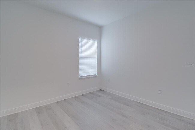 Building Photo - 2776 SW 142nd Ln