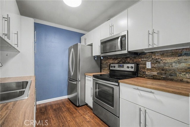 Building Photo - 322 Miraleste Dr