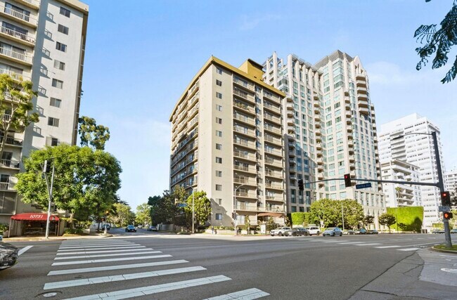 Building Photo - 10747 Wilshire Blvd