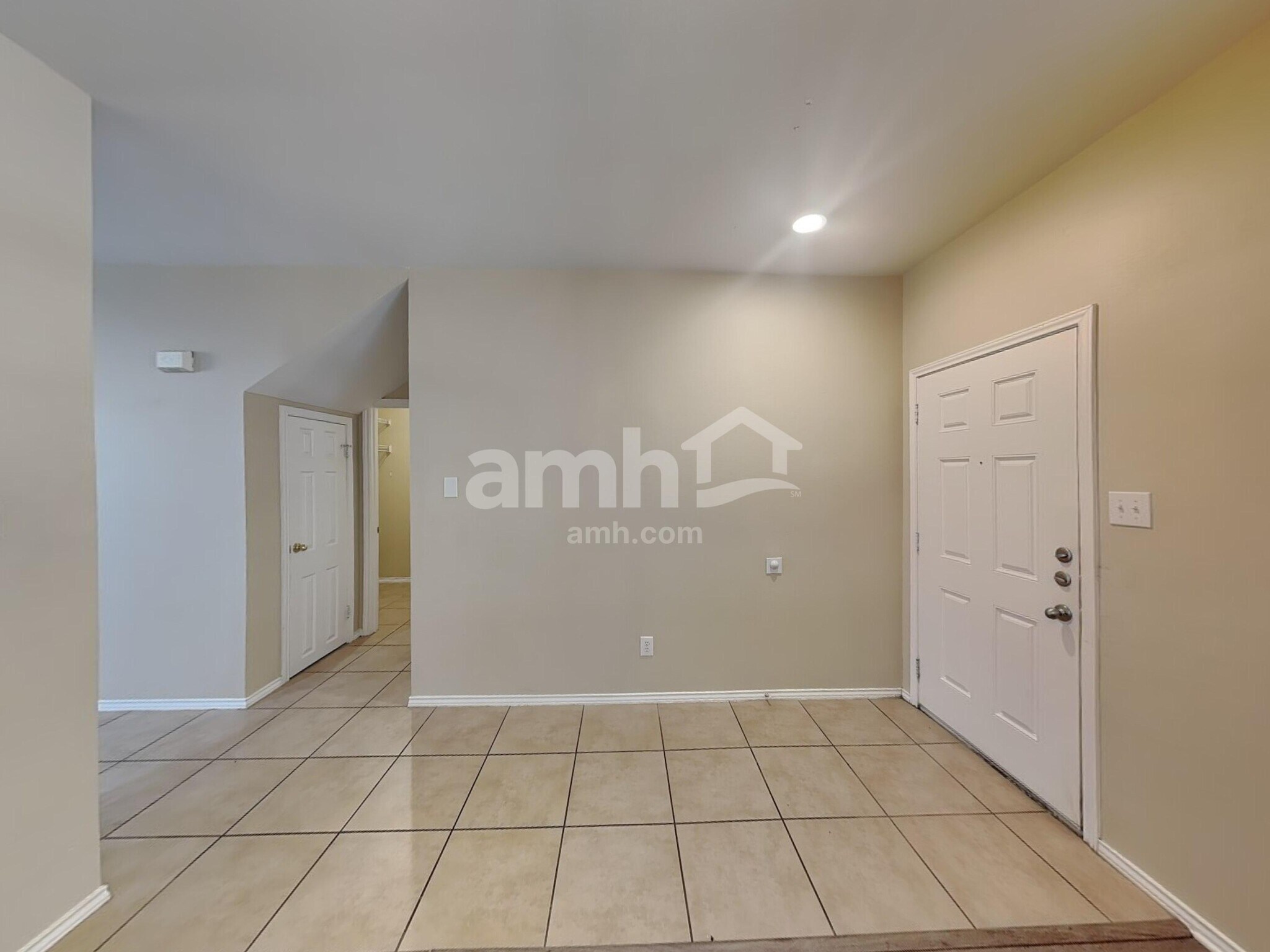 Building Photo - 26814 Sparrow Rdg