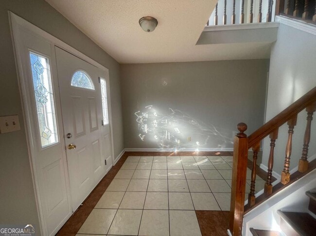 Building Photo - 6387 Seths Way