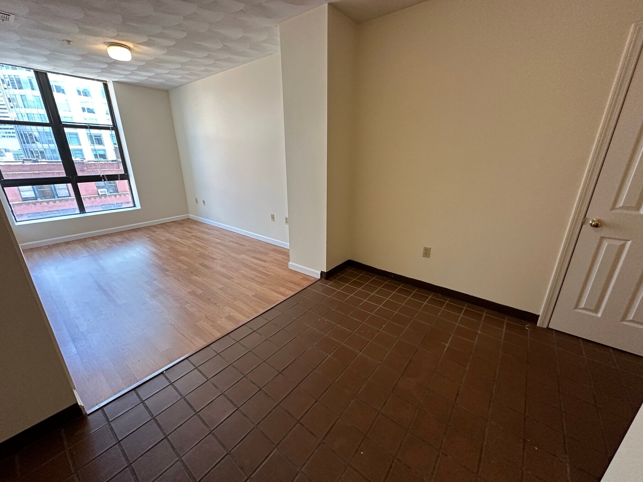 Building Photo - 76 Essex St