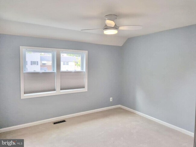 Building Photo - 1010 Bashford Ln