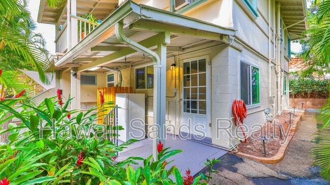 Building Photo - 3383 Alohea Ave